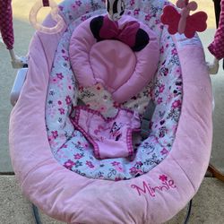 Minnie Mouse  Infant Vibrating Chair 