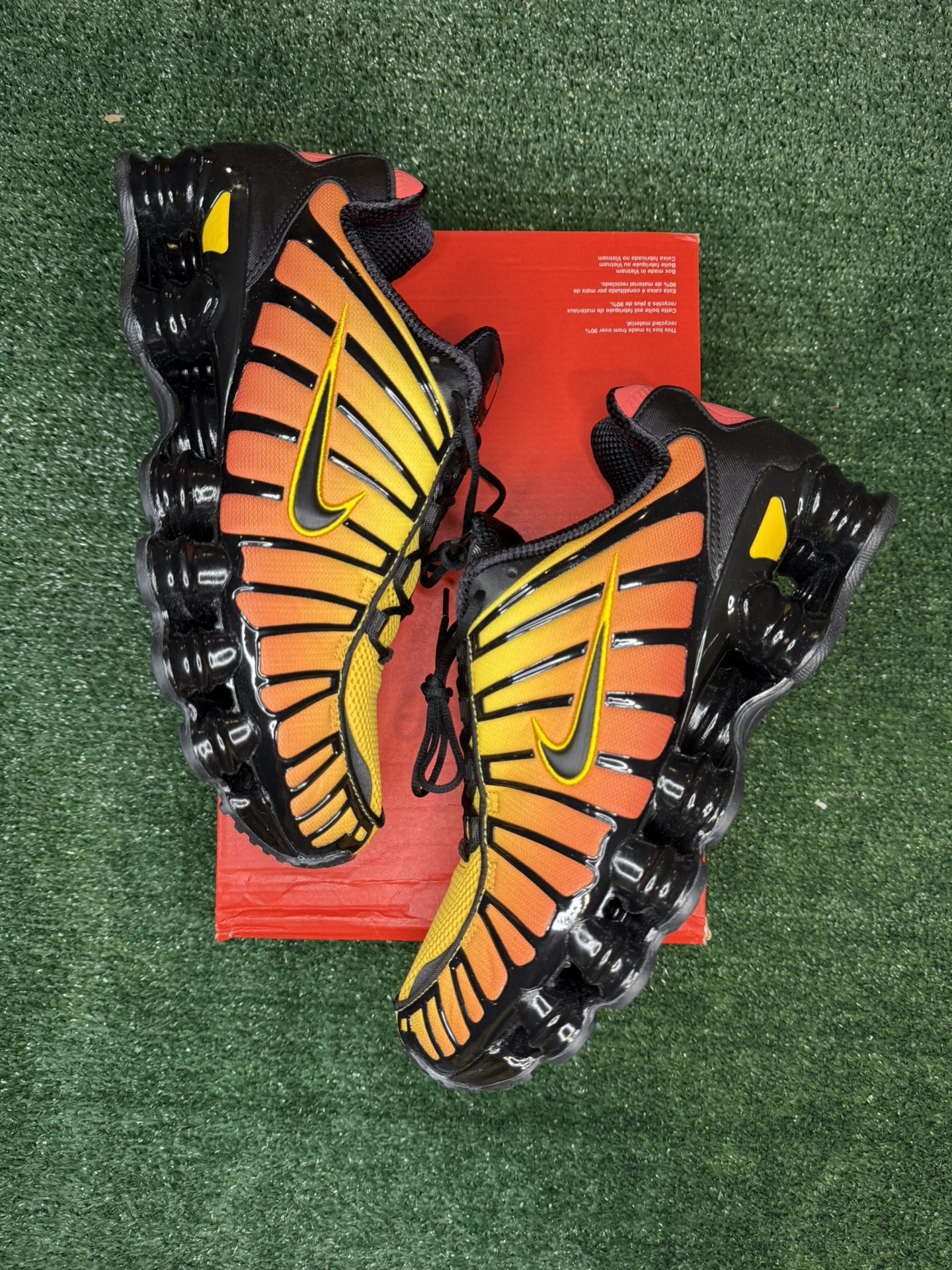 NEW Nike Shox TL 'Sunrise Gradient' Men’s Size 10, 10.5 & 11 AV3595-004