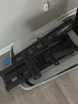 Tv mount