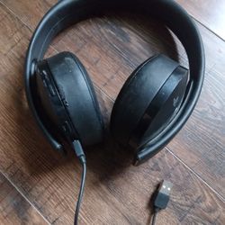 Sony Gold Wireless Headphones for PS4