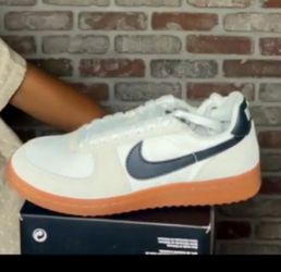 Nike Low-Top Sneakers White Gum Sole