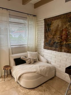 White Linen Couch Corner Chase