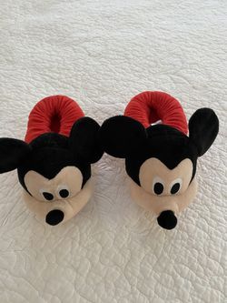 Mickey toddler slippers size 7