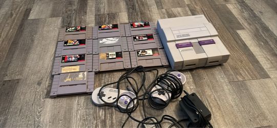 Super Nintendo SNES Console Bundle with 2 Controllers, Cables and 10 Games (Includes Ultimate Mortal Kombat 3 & Space Shooter