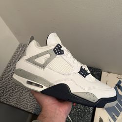 Brand New DS Nike Air Jordan 4 Midnight Navy Size 9.5 