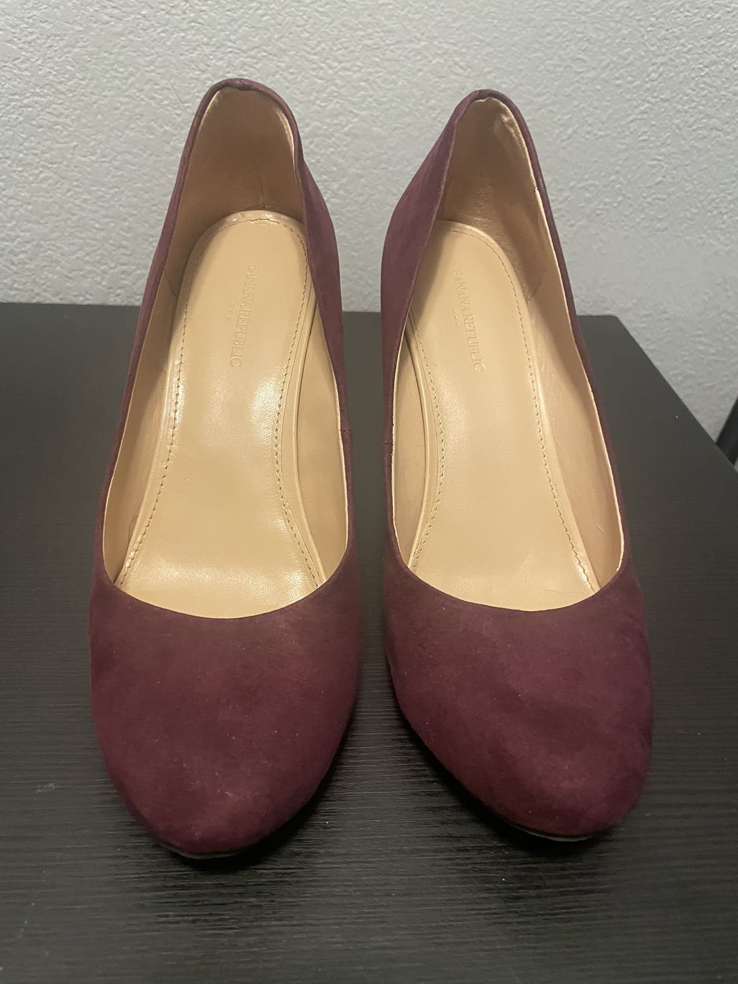 Banana Republican Shoes, Burgundy In Size 8