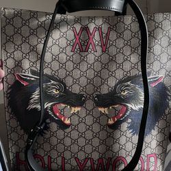 Gucci tote bag - $800 