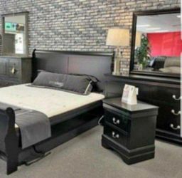 New Queen Size 4pc Bedroom Set With Dresser Mirror Nightstand Without Mattress Free Delivery 