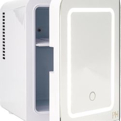 Mini Fridge Paris Hilton 