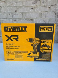 DeWalt 20V XR 1/2" Drill Driver Kit DCD801QQ2