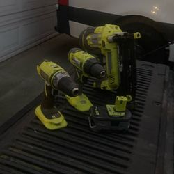Ryobi Finish Nails With Battery 4Ah And 2 Drills 