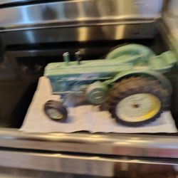 Vintage Ertl? 1:16 Scale Die Cast Replica of John Deere Diesel Tractor