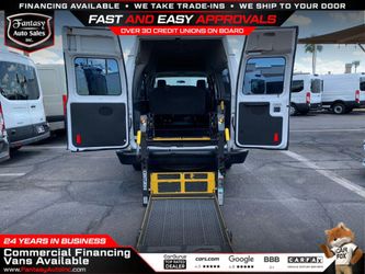 2013 Ford E-350 Super Duty