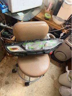 2019-20 Kia soul right headlight