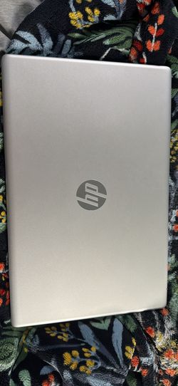 HP - 17.3" HD+ Touch Laptop - 11th Generation Intel Core i5-1135G7 - 8GB RAM - 256GB SSD - Backlit Keyboard