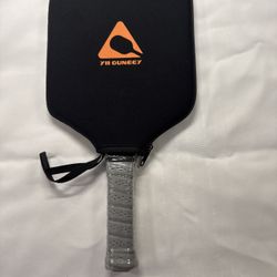 YII QUNEEY Pickle Ball Paddle