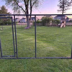 6' x 10' Kennel Panel with Door, Gray
