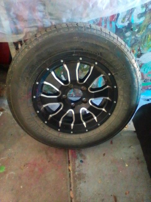 75R 15 New Tire