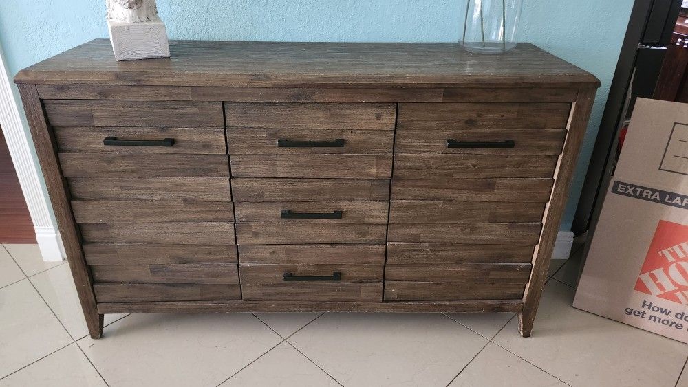 Buffet Cabinet And Dining Table