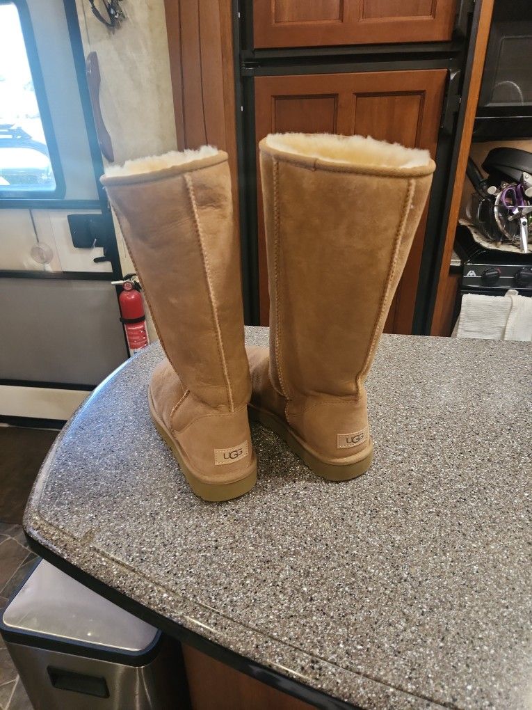 UGG Tall Women's Size 10