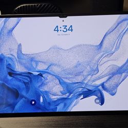 Samsung Galaxy Tab S8 Ultra w/ Tab UltraBook Cover Keyboard