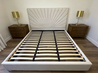 Platform Bed - King