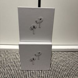 AirPods Pro (Bundle Deal) 