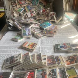Baseball cards In Good Condition
