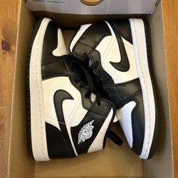Brand new Jordan 1 Mid Panda Size 6W