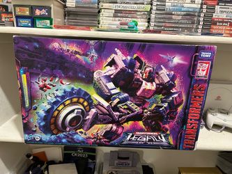 NIB 22 inch Transformers Generations Legacy Series Metroplex Collectible