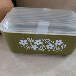 Vintage Pyrex "Spring Blossom - Crazy Daisy" Lidded Refrigerator Dish