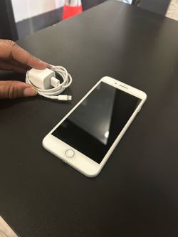iPhone 8 Plus With Service