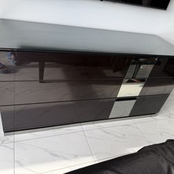 Heritage Dresser with mirror