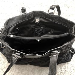 Coach purse (used only for few months-great condition)