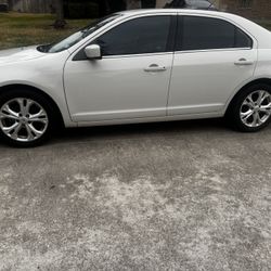2012 Ford Fusion  SE