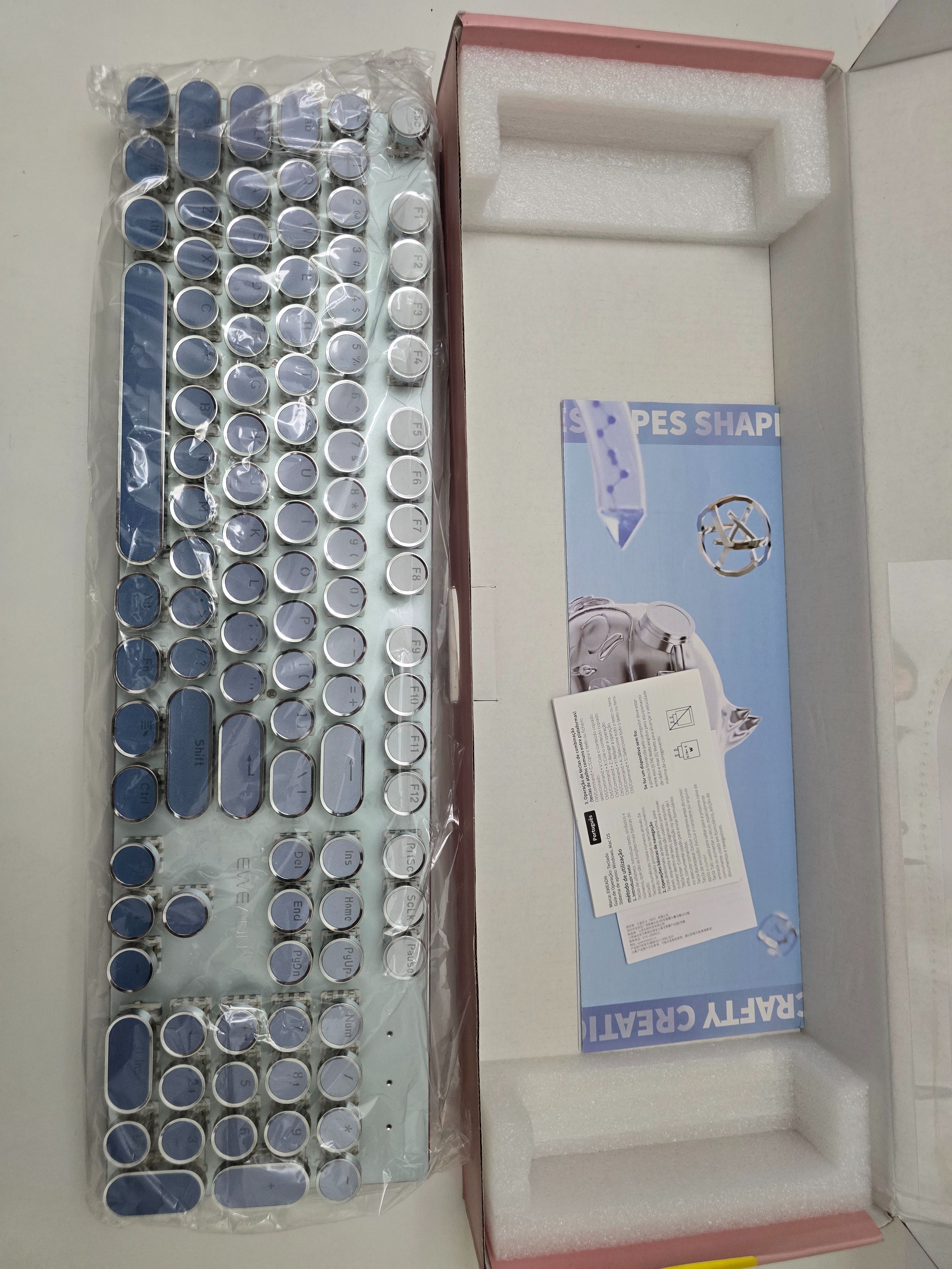 EWEADN Typewriter Keyboard Wireless Mechanical Keyboard, 104 Keys # 4445R