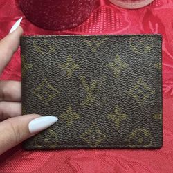 Vintage Louis Vuitton Men's LV Brown Bi-Fold Leather Wallet Monogram Vintage