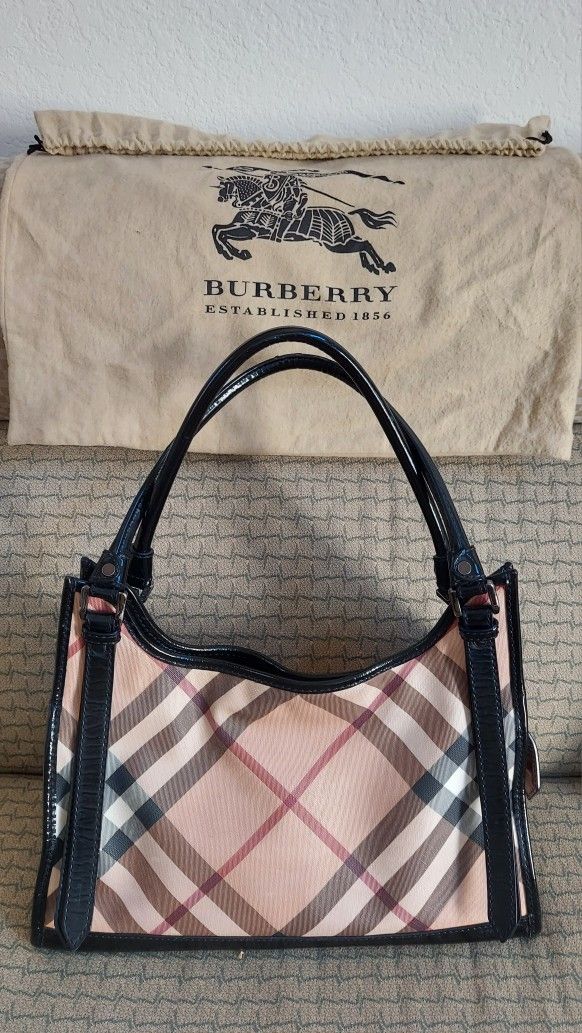 BURBERRY Bag/purse, $350