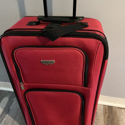 28” Red Pulley Suitcase / /30.00