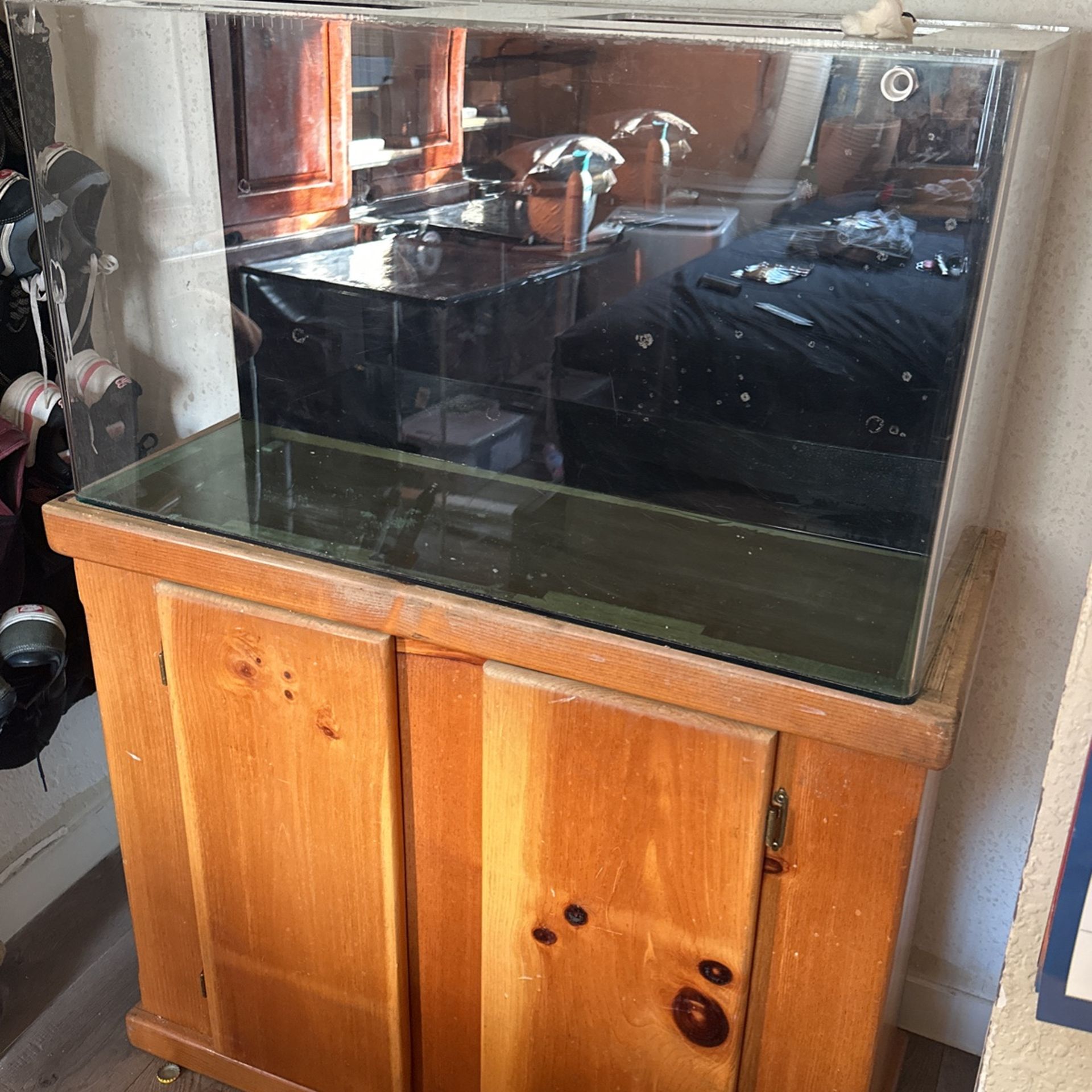 Acrylic Fish Tank/ Wood Stand