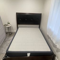 Full Size Bed 