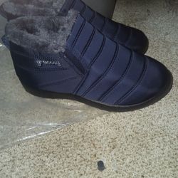 Grocery Boots Size 7 A Half