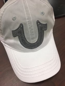True religion brand new hat PRICE NEGOTIABLE
