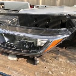 2017-2022 Honda Cr-v  Headliaght Izquierda Used Good Condition 