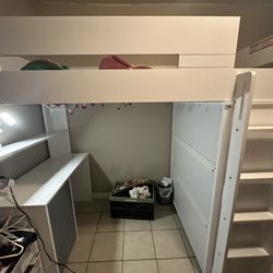 Loft Bed With Closet 