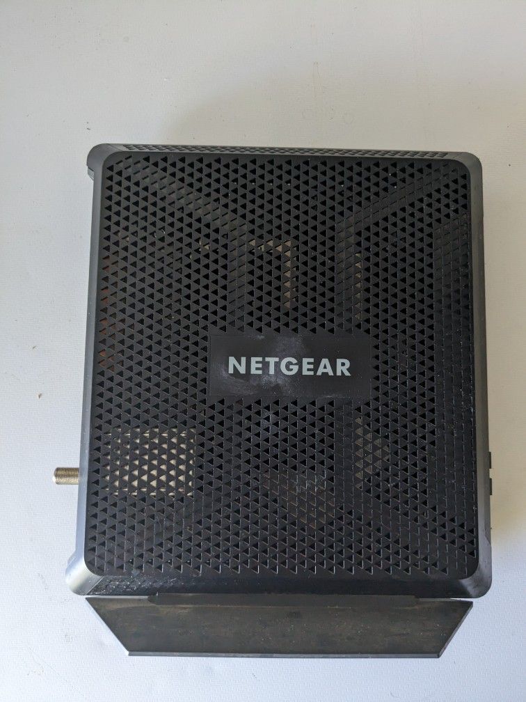 Netgear C7000v2 