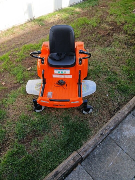 Kid TRAX zero Turn Lawn Mower Child Ride On Battery Toy