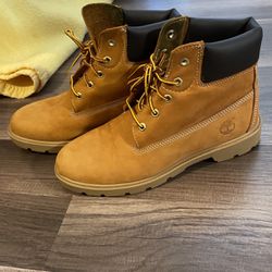 Timberland boots size 5.5