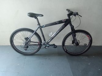 BICYCLE SPECIALIZED 21 SPEED SIZE 26 BRAND NEW