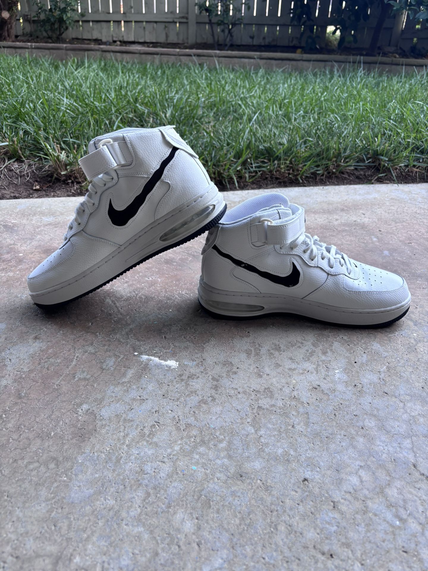 Nike Air Force 1 Mid Evo